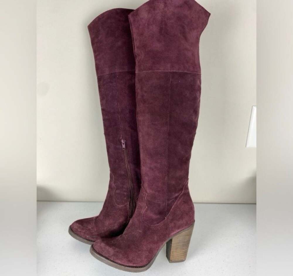 Steve Madden Rasmus Over The Knee Boots Size 8M Burgundy Suede